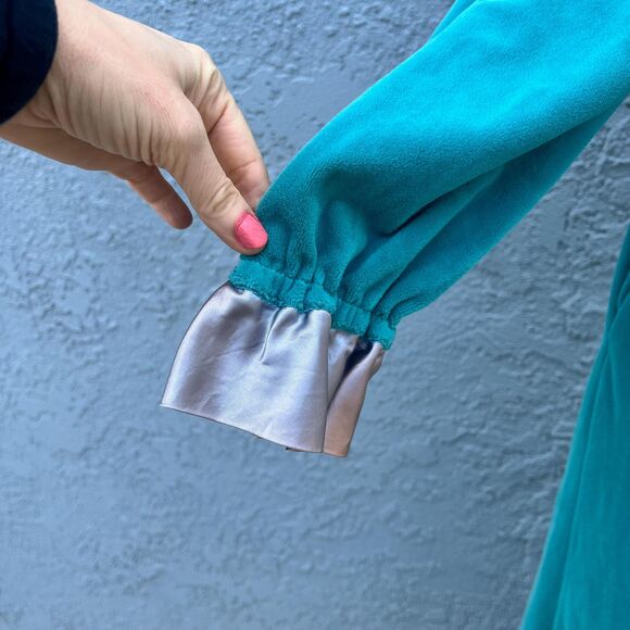 80s Velour Nightgown in Small or Medium Victorian Details Kidcore - Picture 4 of 9